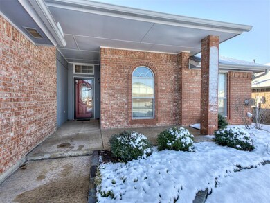 2216 NE 4th St, Moore, OK 73160 - photo 3