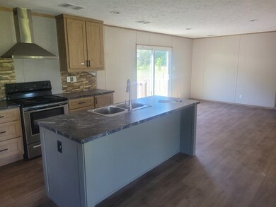 KITCHEN INTO DINING ROOM