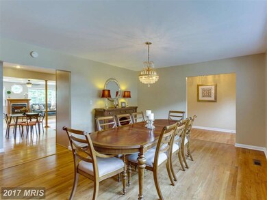 1740 Lockerbie Ln, Vienna, VA 22182 - photo 4