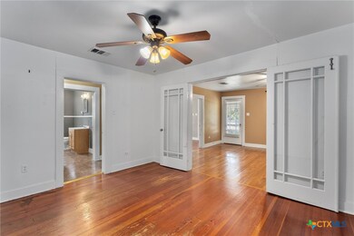 205 E Broadway St, Granger, TX 76530 - photo 6