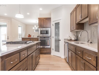 135 Grizzly Ave, Eugene, OR 97404 - photo 5