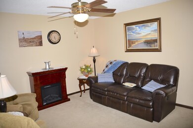 5385 Sherry Ct, Columbus, OH 43232 - photo 3