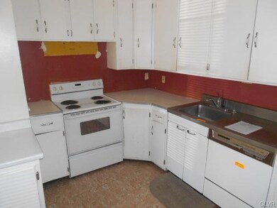 127 S 15th St, Allentown, PA 18102 - photo 6