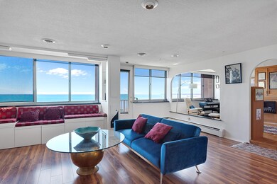 1919 N Summit Ave v2-22