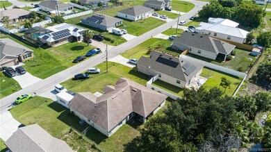 942 SW McComkle Ave, Port Saint Lucie, FL 34953 - photo 4