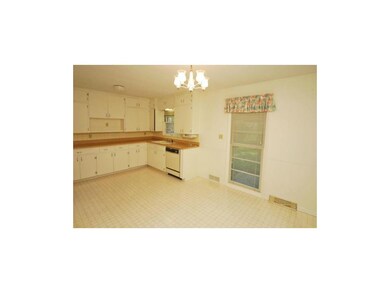 6011 E Richards Dr, Shawnee, KS 66216 - photo 3