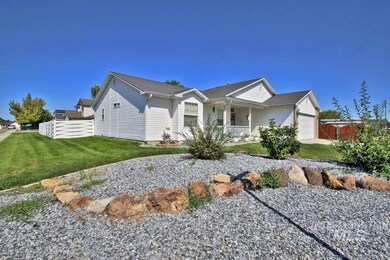 633 Teton Dr, Nampa, ID 83686 - photo 3