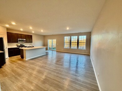 1327 Draper Rd, McHenry, IL 60050 - photo 4