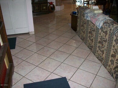 Nice tile floors thruout