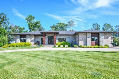 5101 Keystone Ridge SE, Cedar Rapids, IA 52403 - photo 2