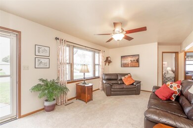 1263 Deloris Dr, Waterloo, IA 50701 - photo 4
