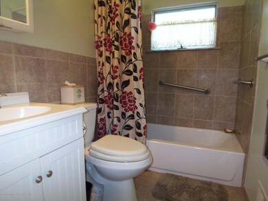 42 Stanford Dr, Hazlet, NJ 07730 - photo 6