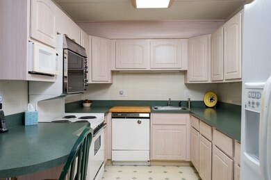 Tall Oaks Village unit L4, South Weymouth, MA 02190 - photo 6