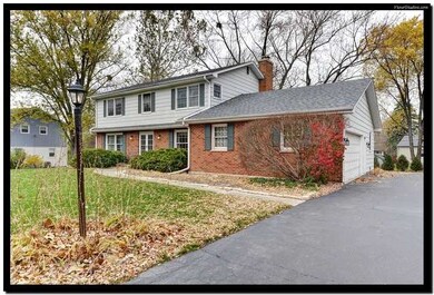 343 Meadowrue Ln, Batavia, IL 60510 - photo 2