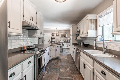 141 Marigold Ln, Poplar Bluff, MO 63901 - photo 6