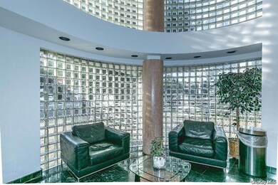 88 Cuttermill Rd unit 112, Great Neck, NY 11021 - photo 2