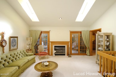 1954 Cross Bend St NE unit 39, Grand Rapids, MI 49505 - photo 2