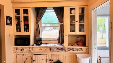 601 SE 3rd St, Carrabelle, FL 32322 - photo 4