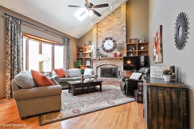 1421 Durness Ct, Naperville, IL 60565 - photo 6