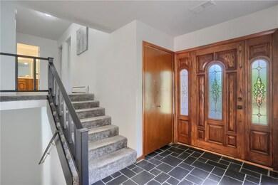 212 Ridgeway Dr, Baden, PA 15005 - photo 5