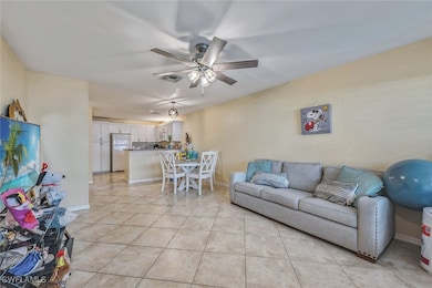 60 Emerald Woods Dr unit B1, Naples, FL 34108 - photo 4