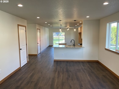 300 Jellison Ave, Amity, OR 97101 - photo 7