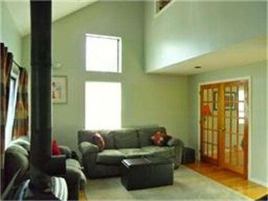 89 Pilgrim Rd, Haverhill, MA 01832 - photo 4