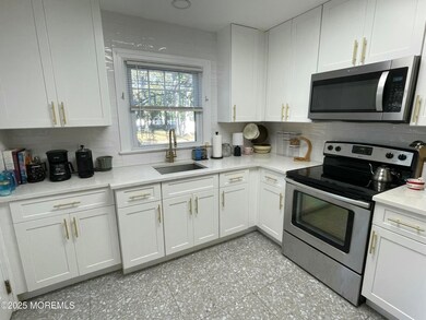 432 Wells Ave, Oakhurst, NJ 07755 - photo 5