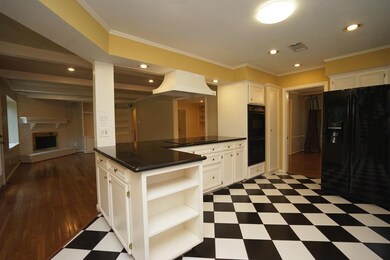 12110 Old Oaks Dr, Houston, TX 77024 - photo 7