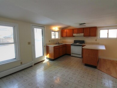 81 River St, Winooski, VT 05404 - photo 7