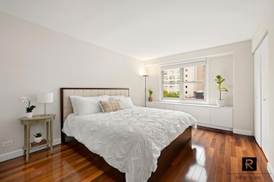 Two Charlton St. unit 9B, New York, NY 10014 - photo 4