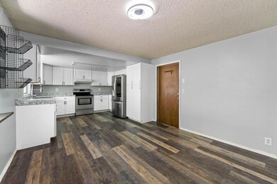 962 E Jones Creek Rd, Grants Pass, OR 97526 - photo 7