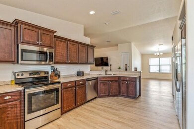 19_201SilvertonLoop_2026_FlexMLS800x600_