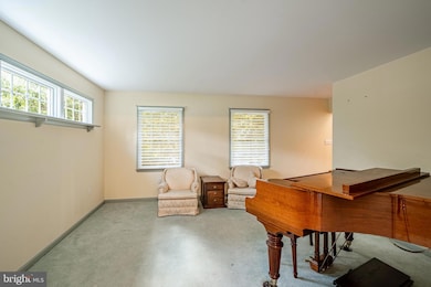 17 Doe Run Ln, Pottstown, PA 19464 - photo 4