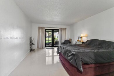16273 Laurel Dr unit 7, Weston, FL 33326 - photo 7