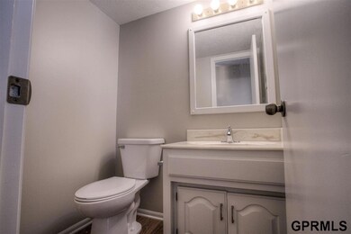 16880 Patterson Dr, Omaha, NE 68135 - photo 3