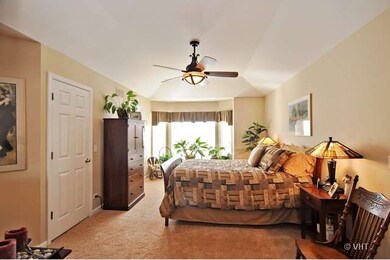 388 Town Place Cir, Buffalo Grove, IL 60089 - photo 6