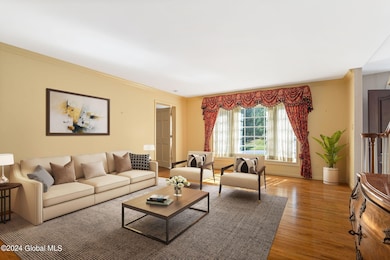 11 Gloria Ln, Schenectady, NY 12309 - photo 6