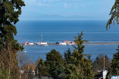 3009 Oakcrest Loop, Port Angeles, WA 98362 - photo 2