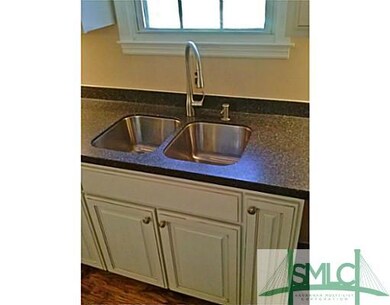 Kitchen. Solid surface counters.