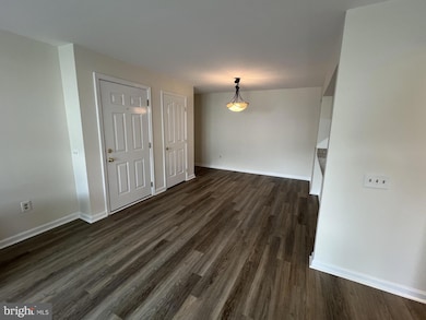 2002 Waters Edge Dr unit 2002, Newark, DE 19702 - photo 5