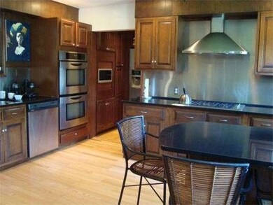 34 Sumner St, Swampscott, MA 01907 - photo 3