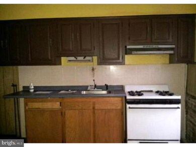 306 Walnut St, Darby, PA 19023 - photo 4