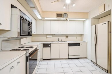 2804 N 46th Ave unit C227, Hollywood, FL 33021 - photo 5