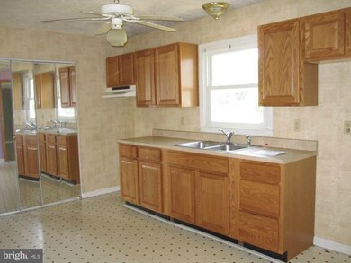 11 Vivian Dr, Inwood, WV 25428 - photo 7