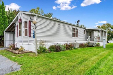 201 Goldenrod Ct, Bath, PA 18014 - photo 2