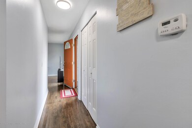 07-3118 Risedale Ave-WindowStill-Re