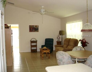 Den/Family/Great Room - Family Room