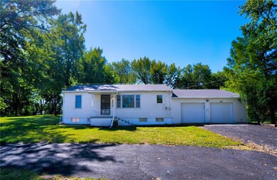 10205 W 49th St, Shawnee, KS 66203 - photo 2