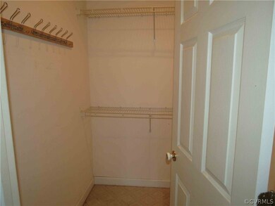 MASTER WALK IN CLOSET
